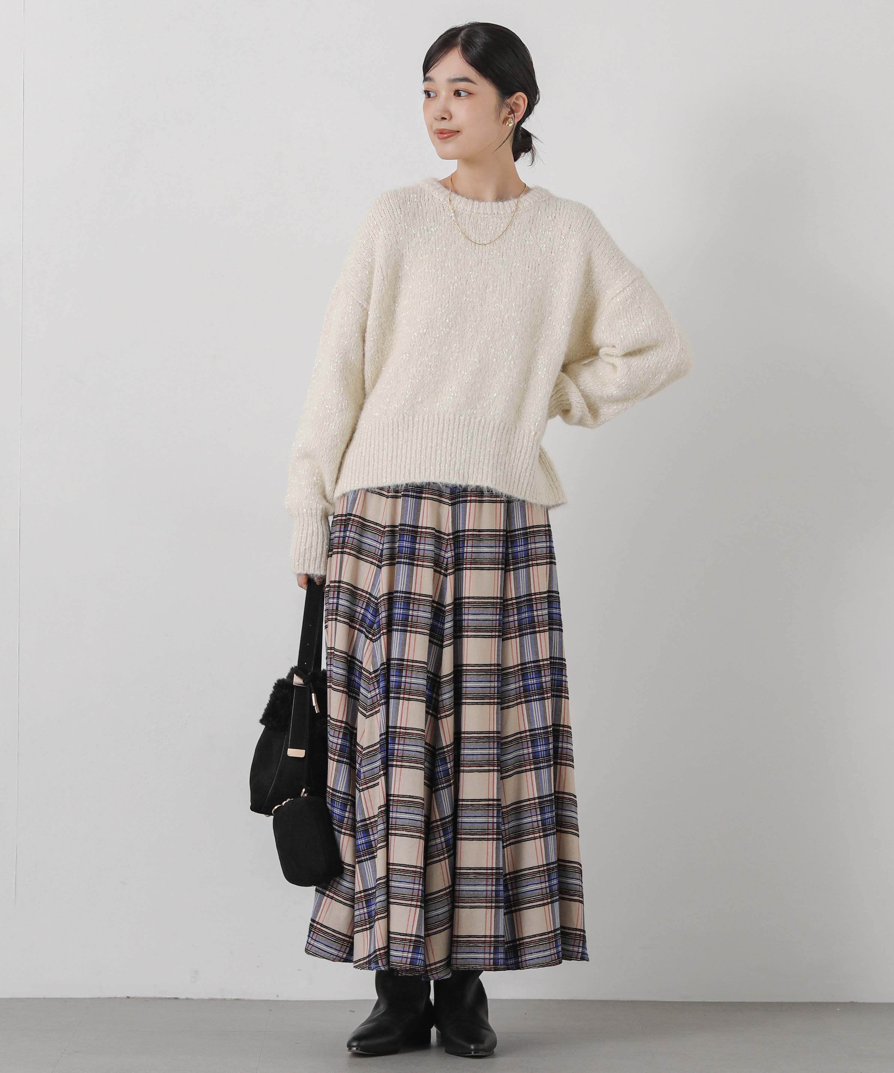 LOOK 12