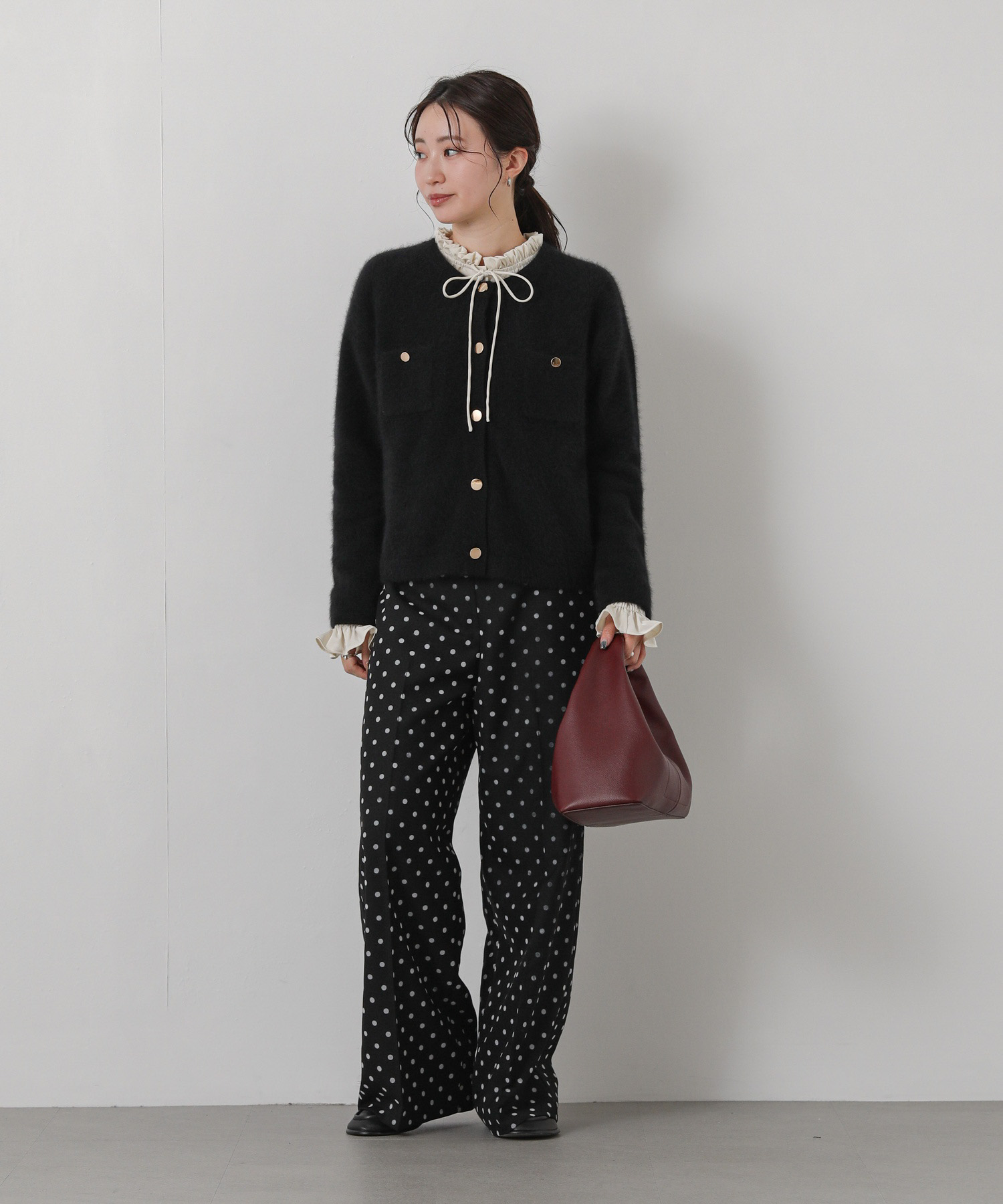 LOOK 02