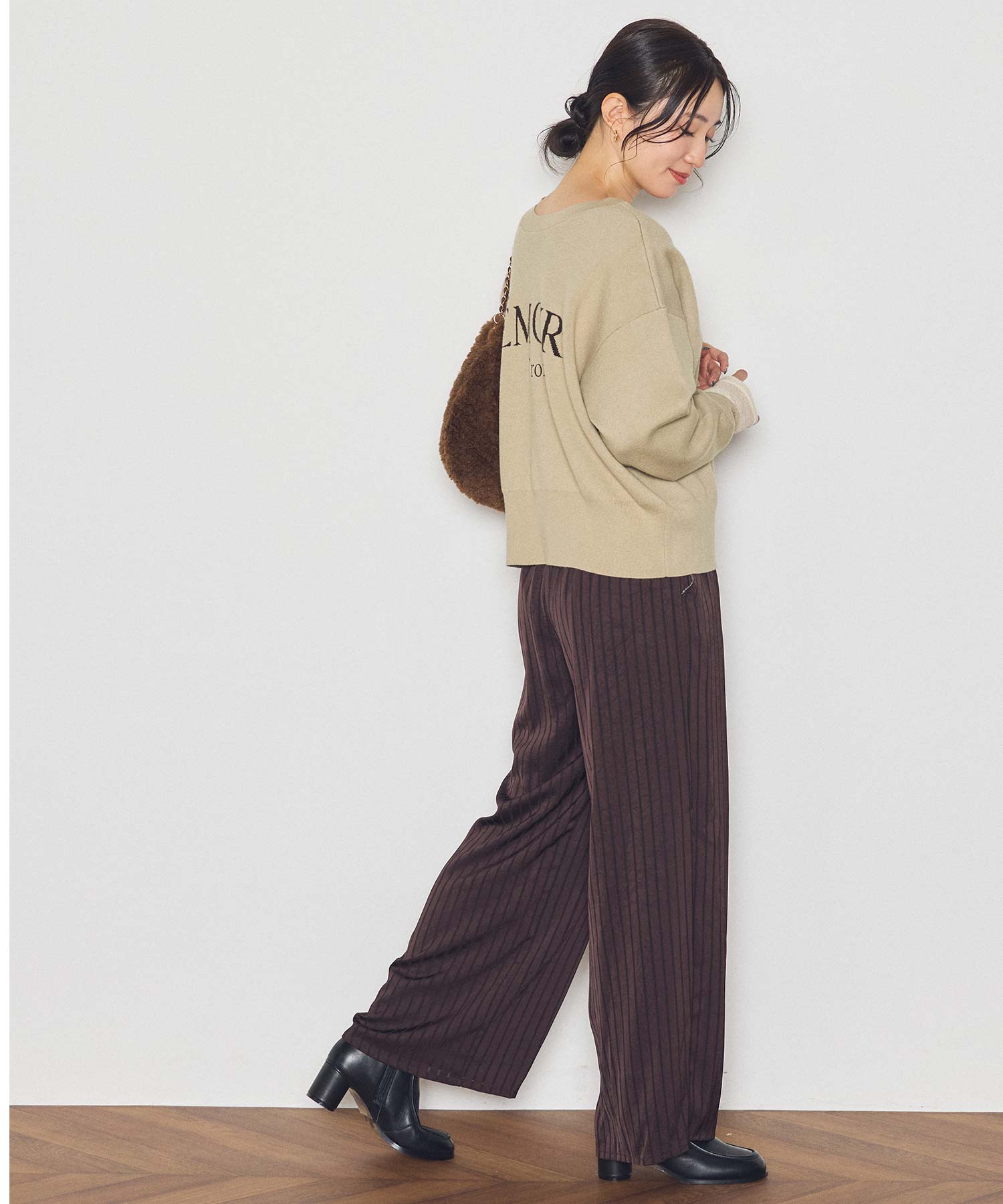 LOOK 32