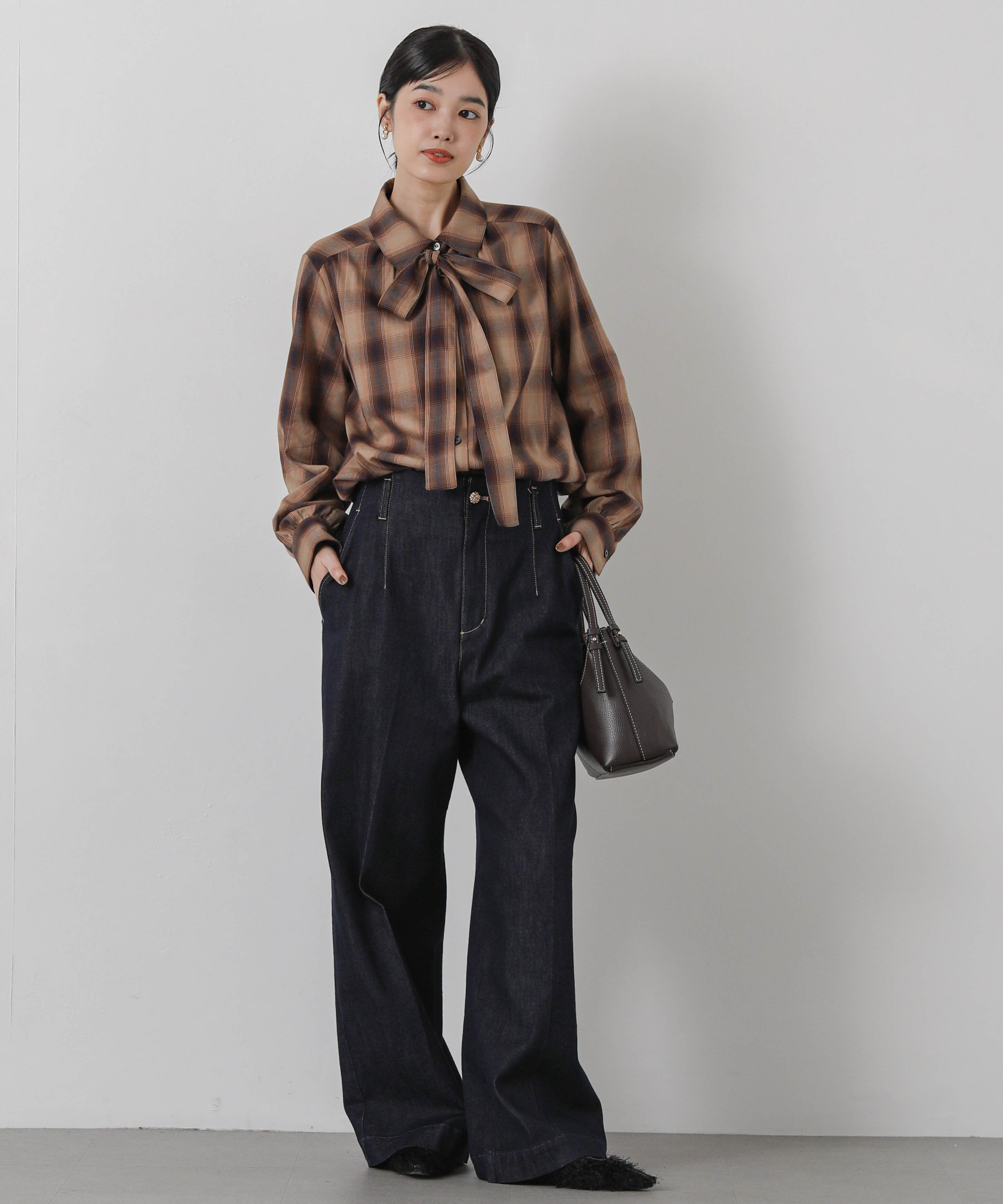 LOOK 04