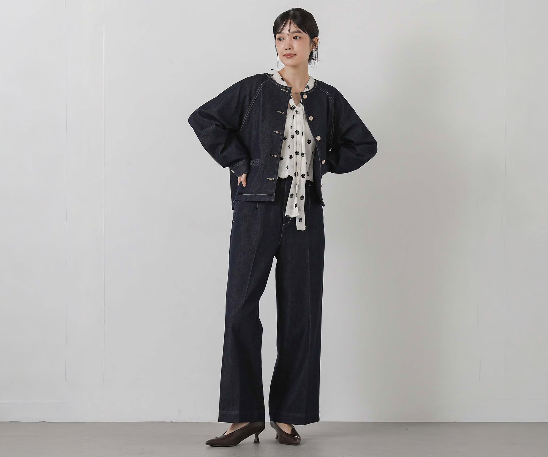 ITEM 03 横画像1