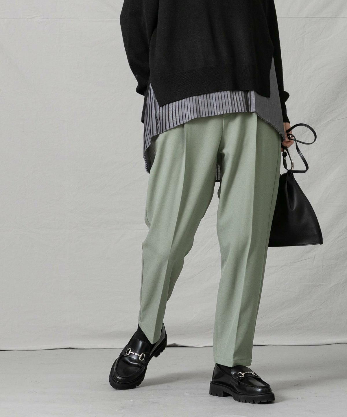 ライトグリーン