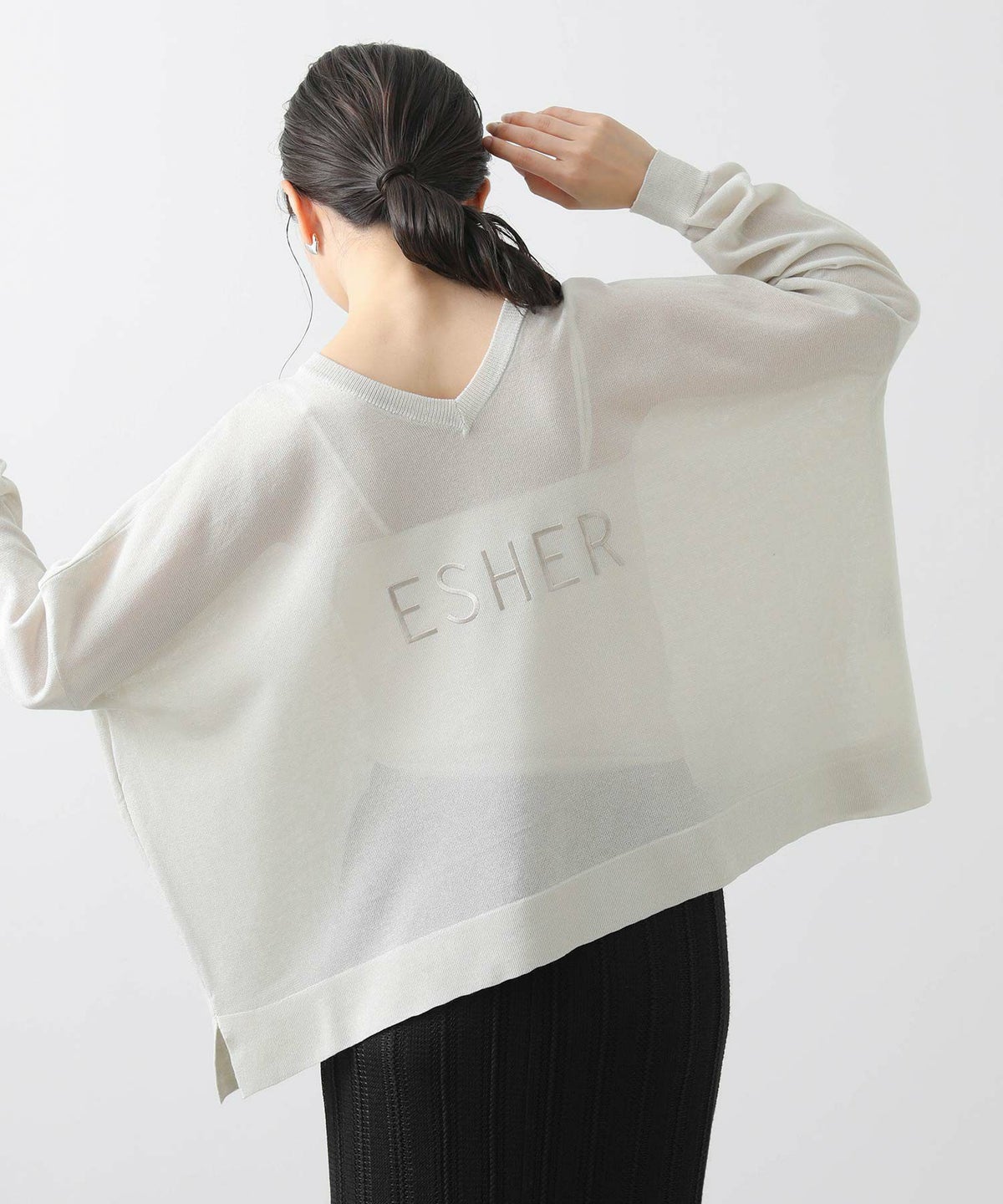 ライトベージュ