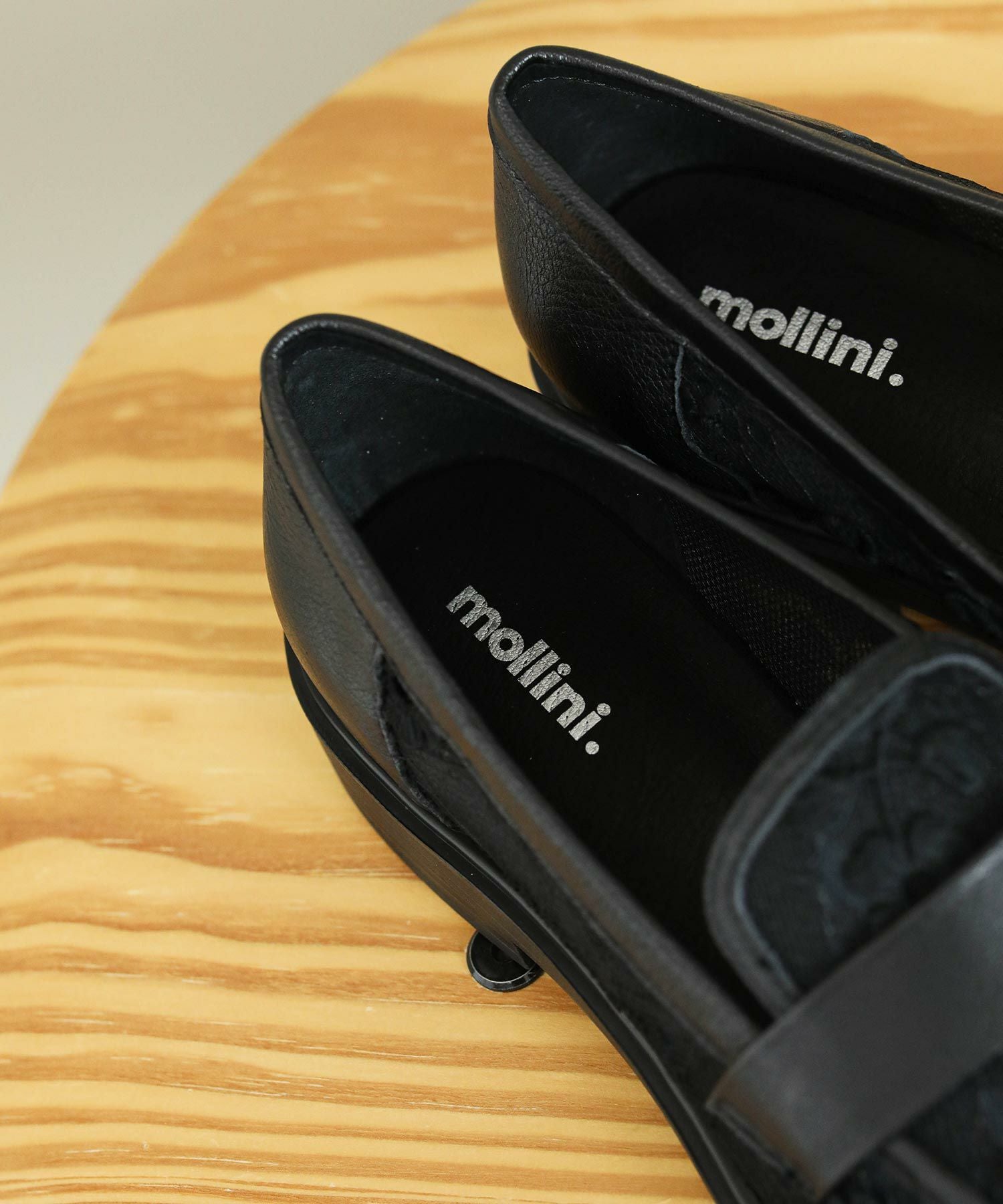 The rejoiceaフラワーシアーローファー【mollini】 | SEKIMIKI Online