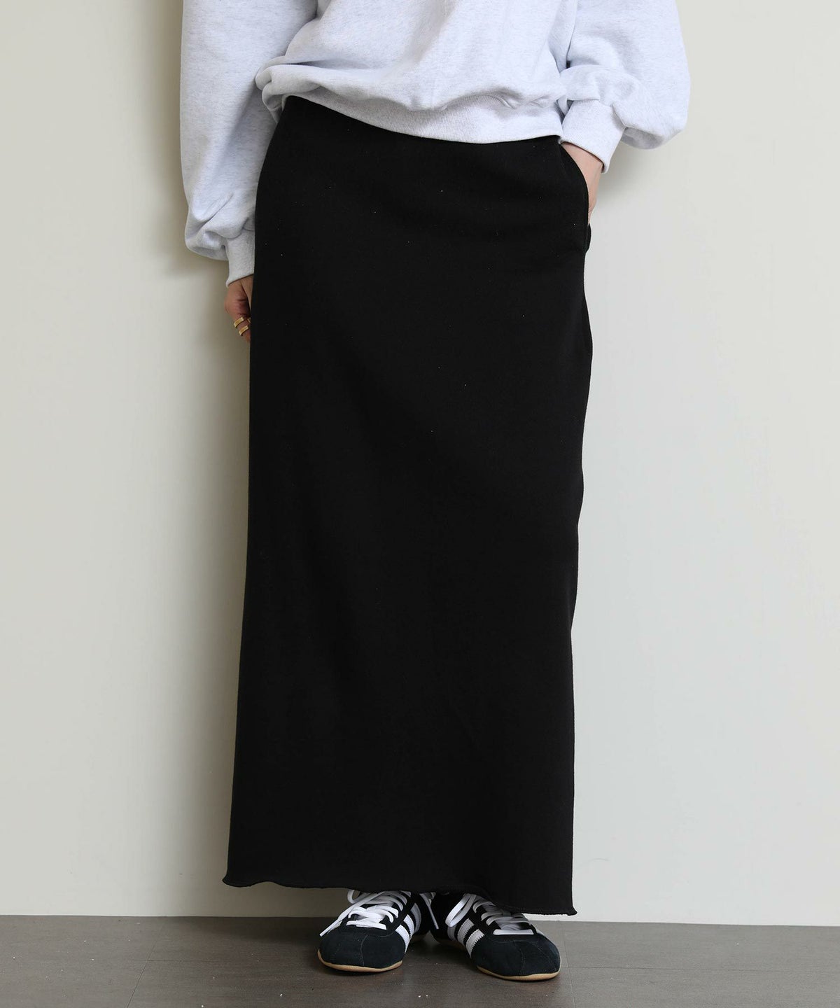 ブラック