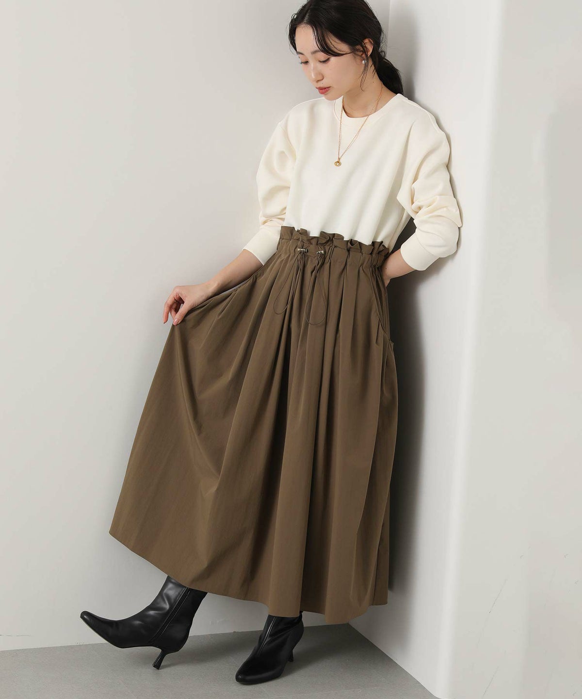 オフ×ベージュ