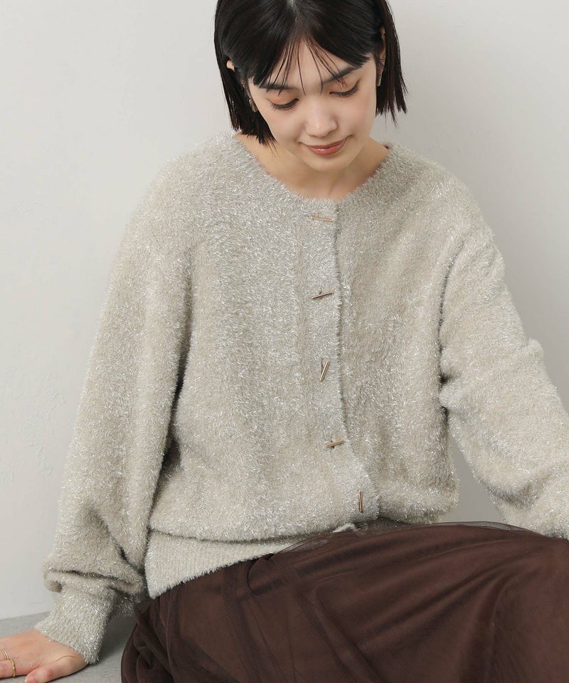 ベージュ