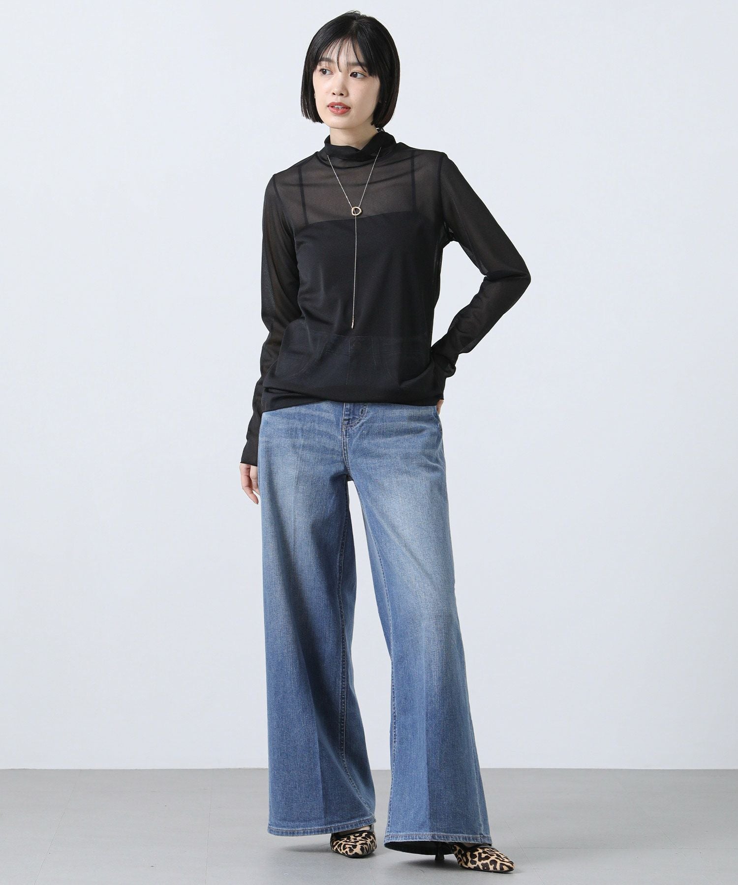 ellie オーガンジートップス Black Mesh Long Sleeve Turtleneck - Seafood Tower | Rachel