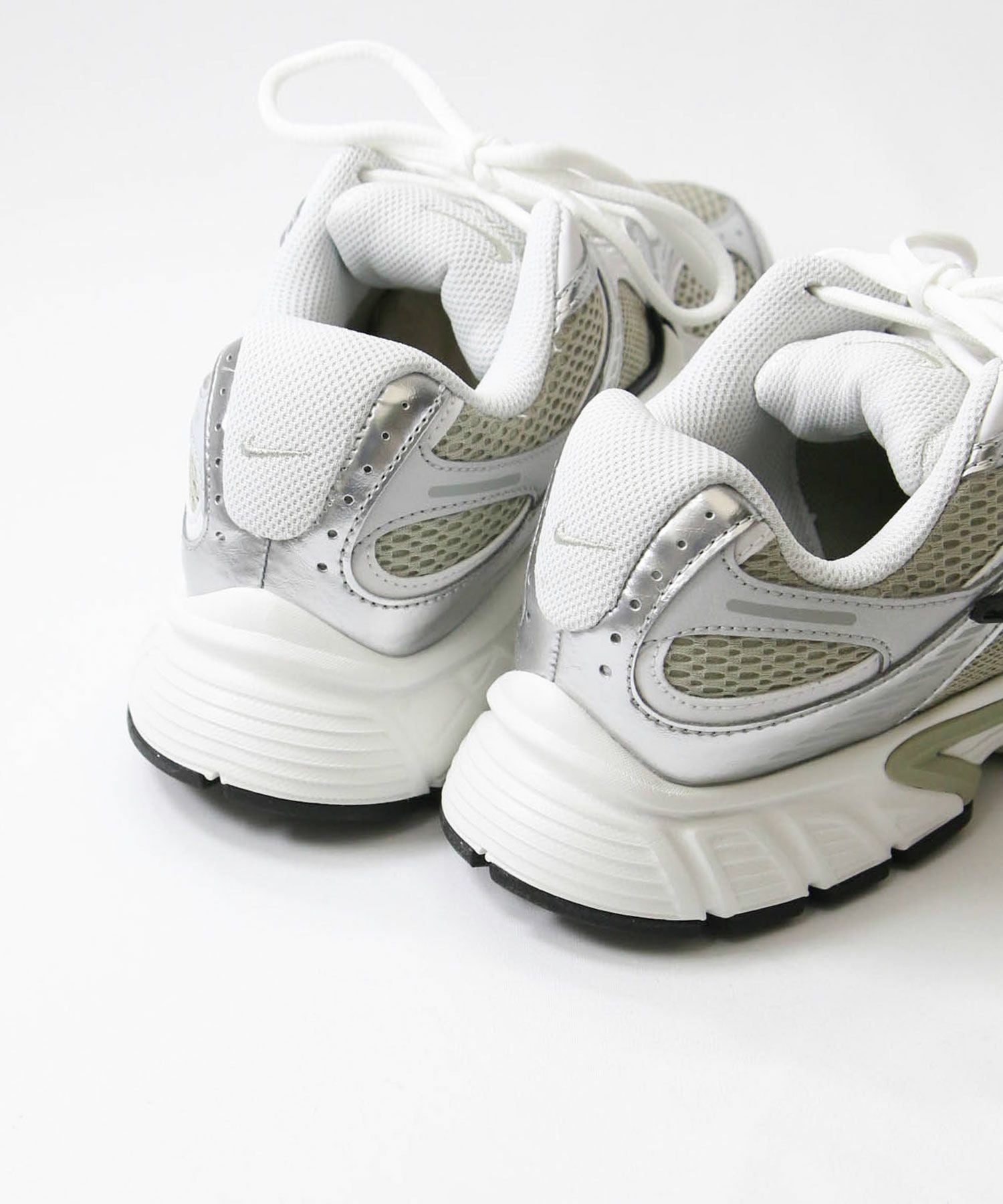 Gready BrilliantNIKE V5RNR | SEKIMIKI Online