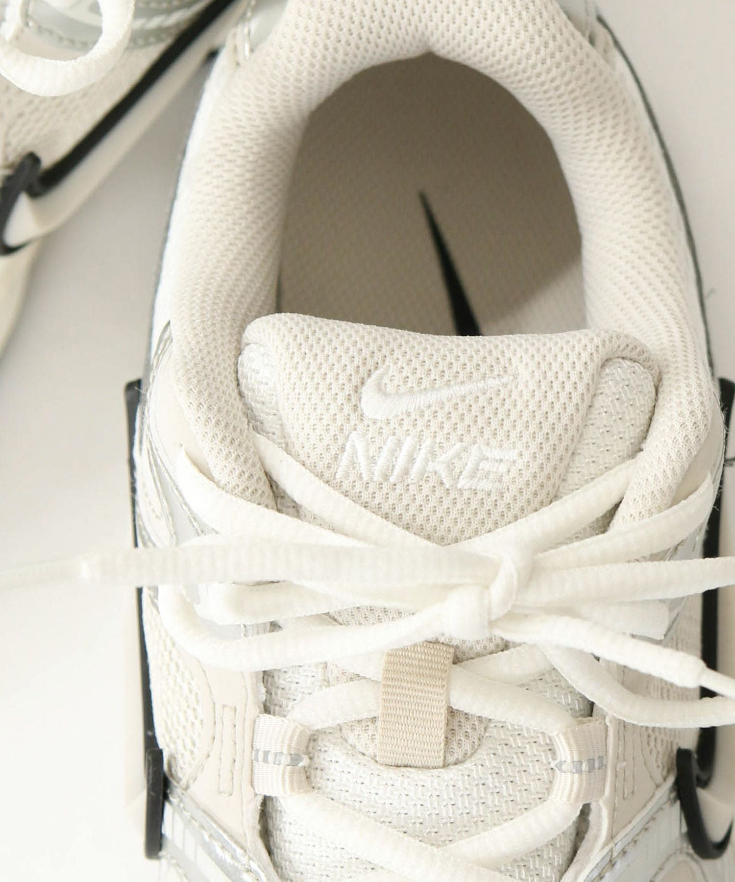 Gready BrilliantNIKEウィメンズV5 | SEKIMIKI Online
