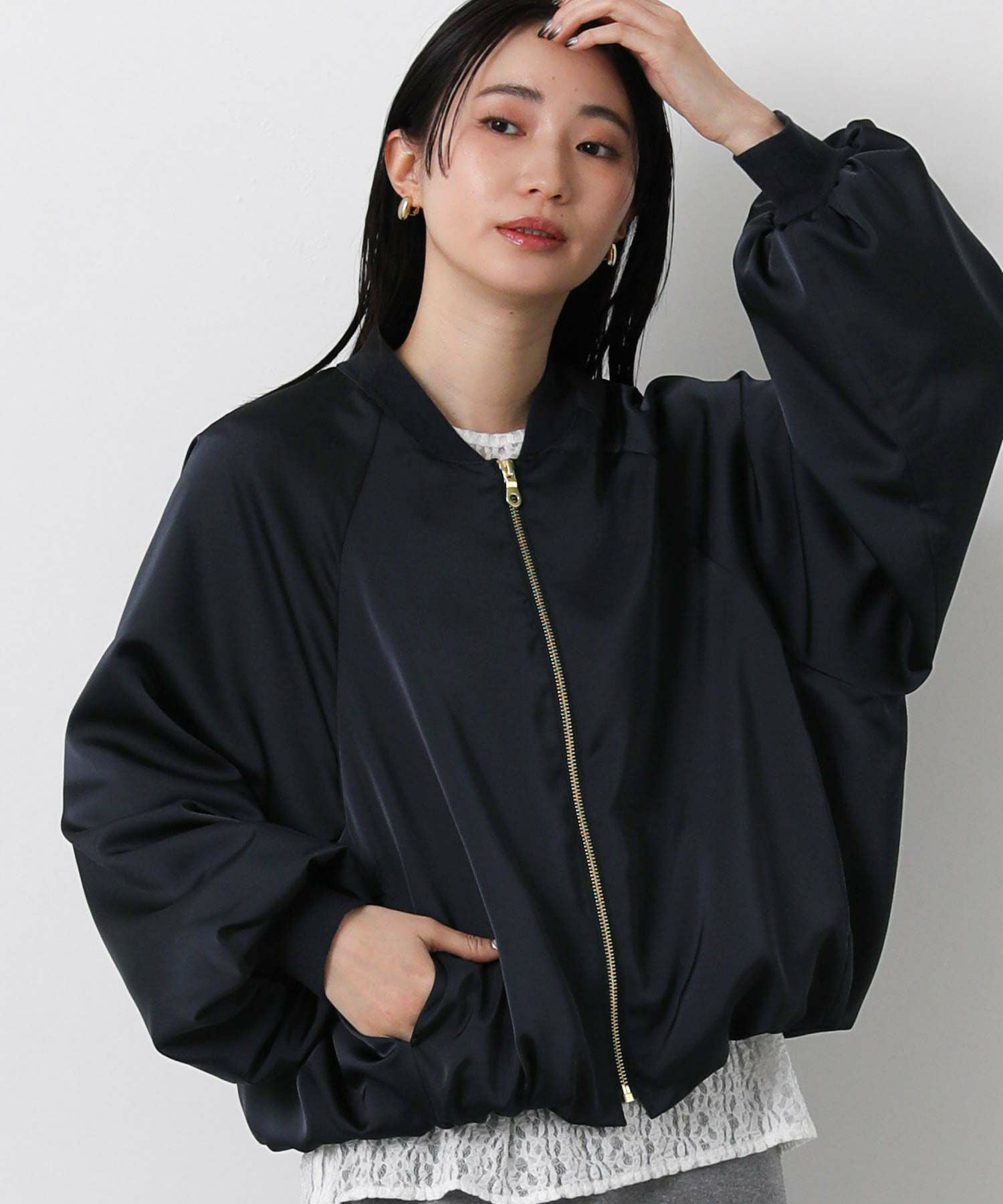 Gready Brilliant サテンバルーンヘムブルゾン ネイビー