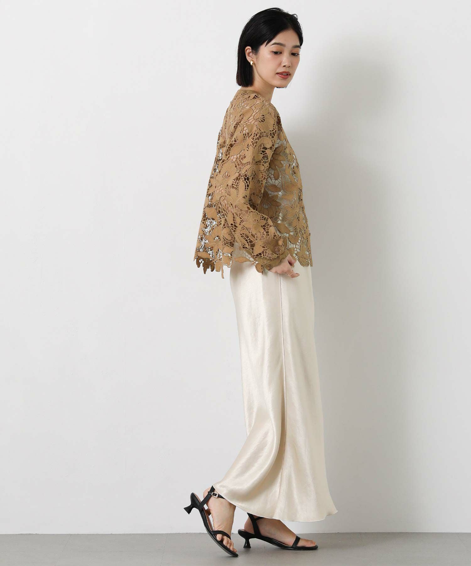 tanニットレースブラウス 17SS Gready Brilliantボタニカルレースブラウス | SEKIMIKI Online