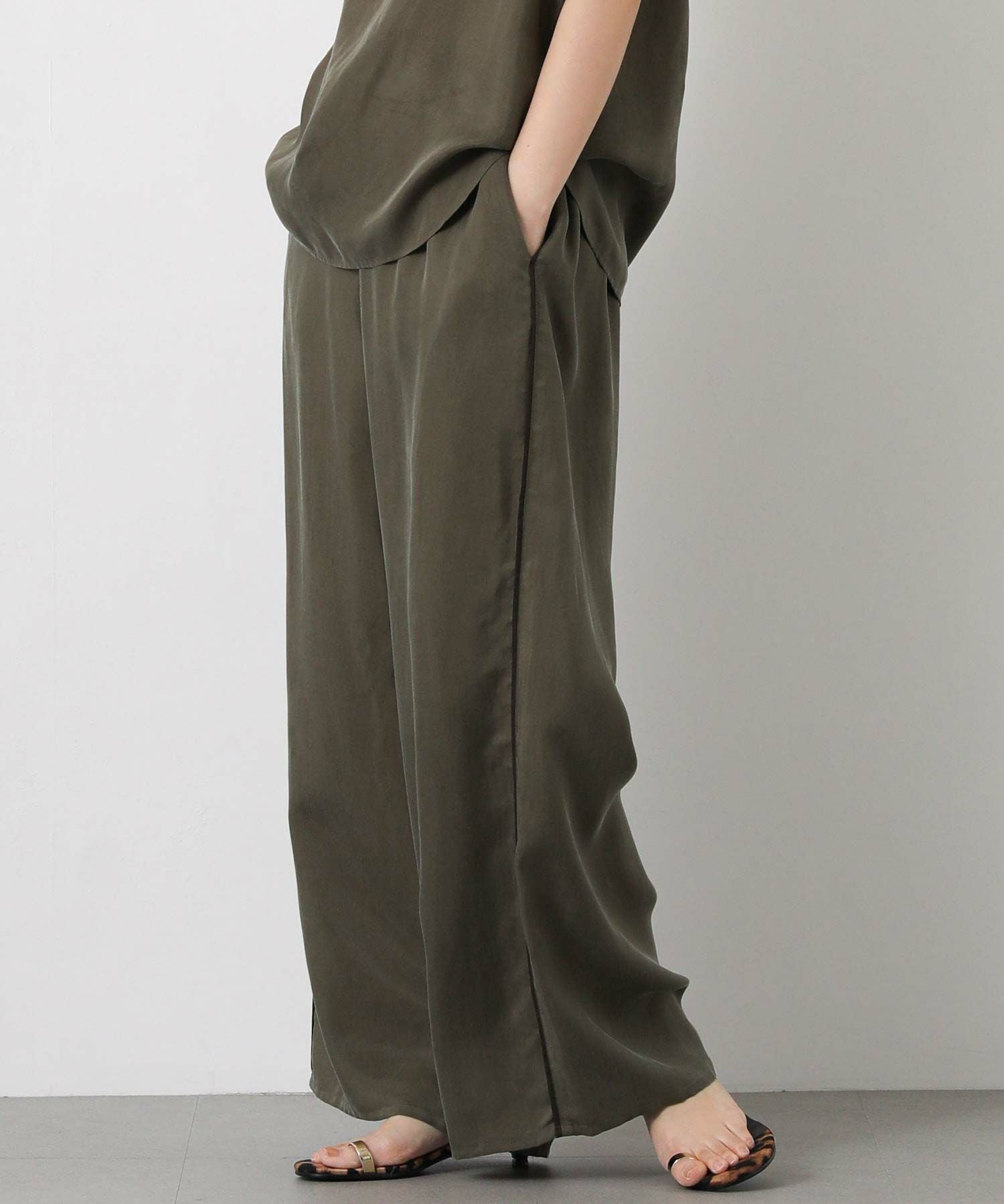 LUキュプラセミワイドパンツ