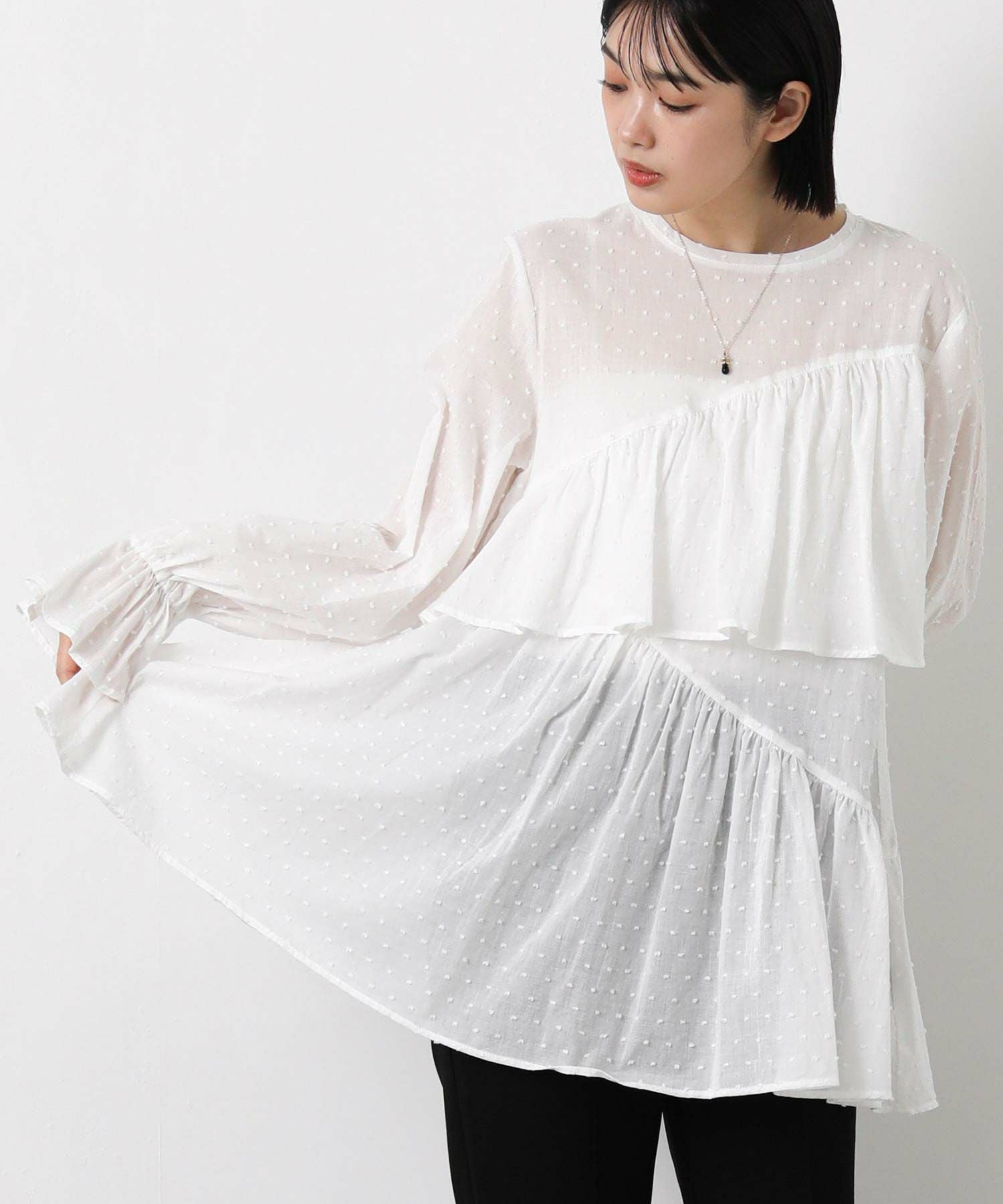 Audrey and John Wad ドビードットフリルブラウス ホワイト