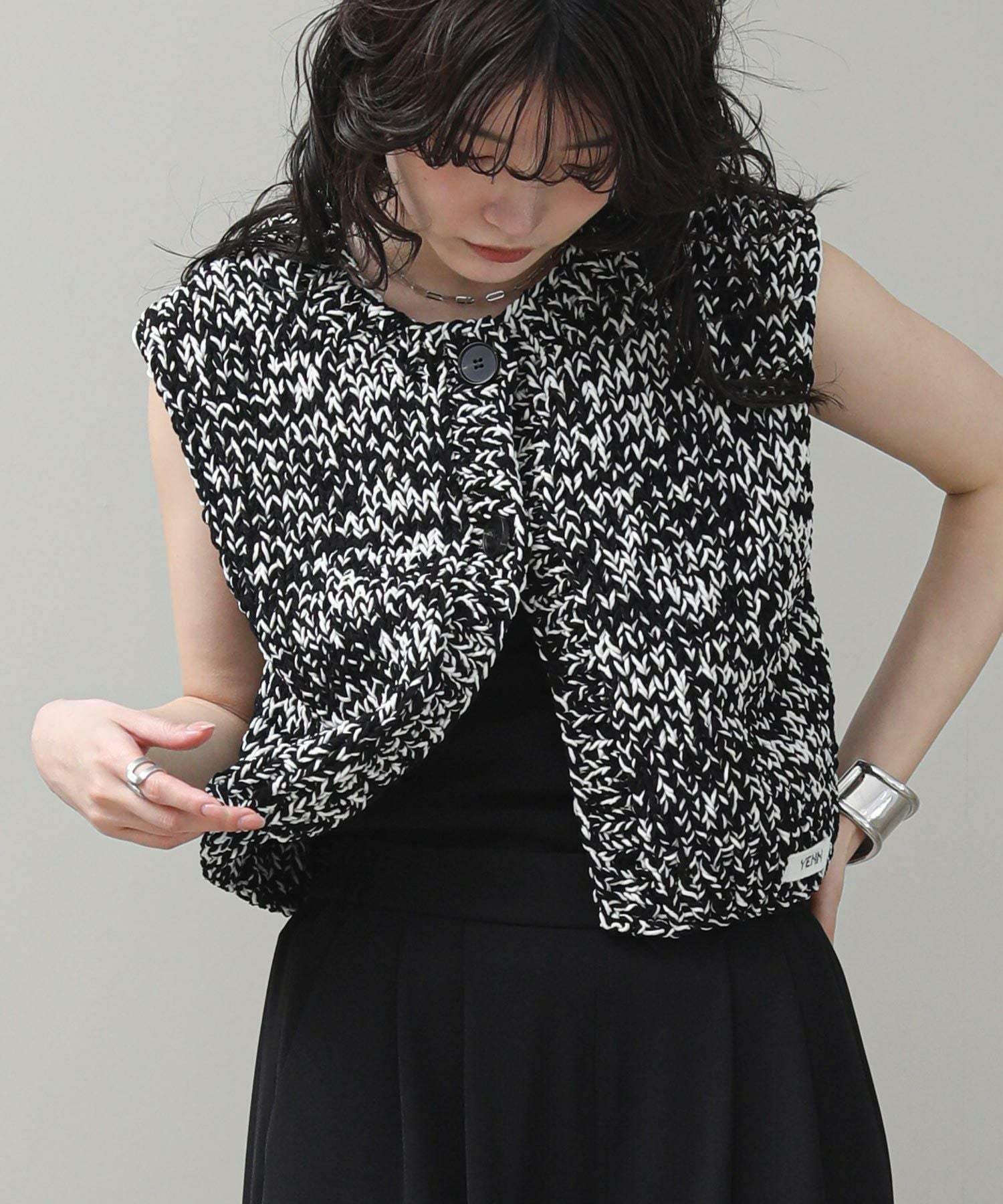美品 YENN イエン ミックスハンドニットベスト ブラック The rejoiceMIXハンドニットベスト【YENN】 | SEKIMIKI Online