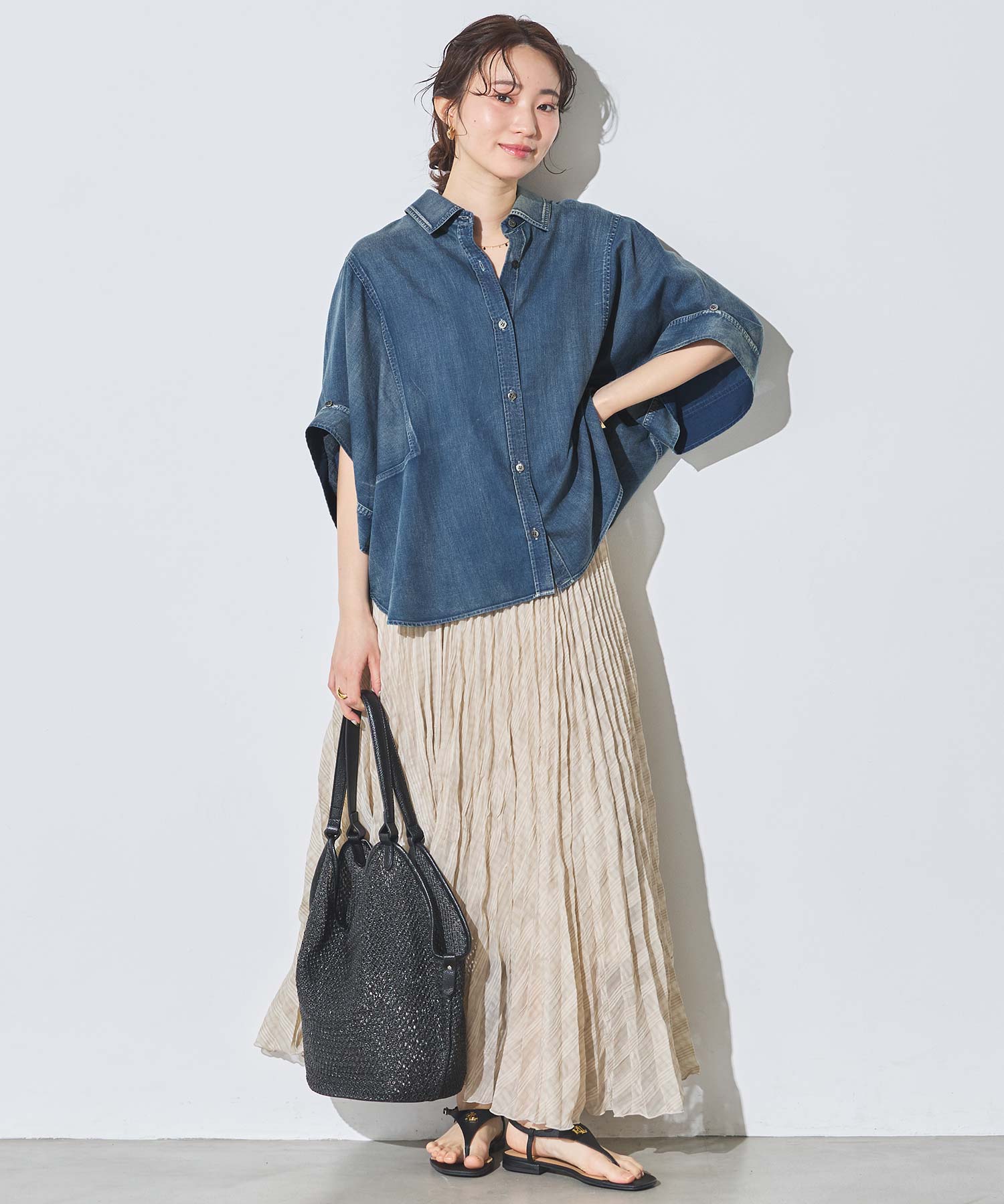 Gready Brilliant シアーデニム5分袖シャツの着用イメージ