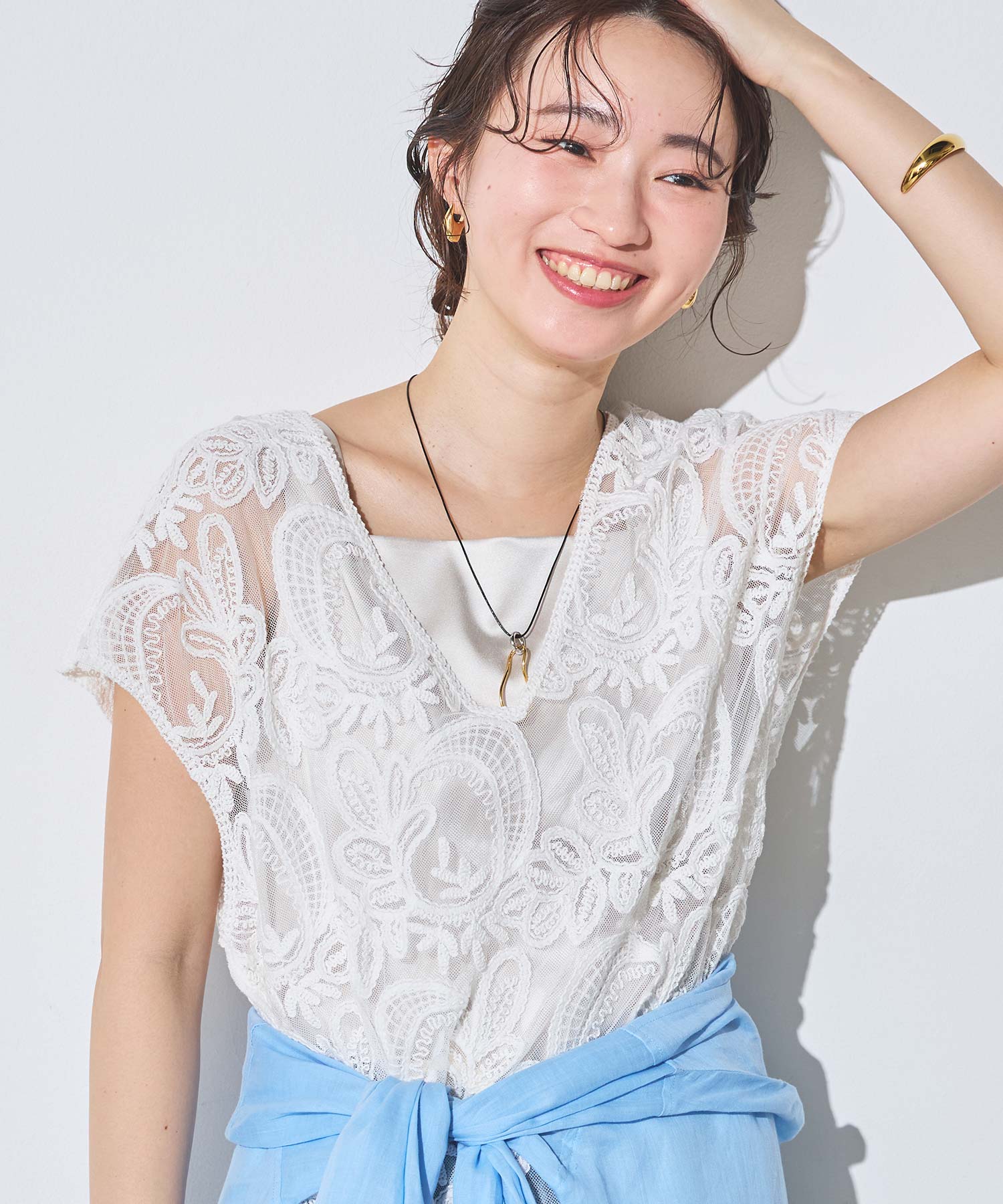 チュール刺繍2wayフレンチスリーブブラウス