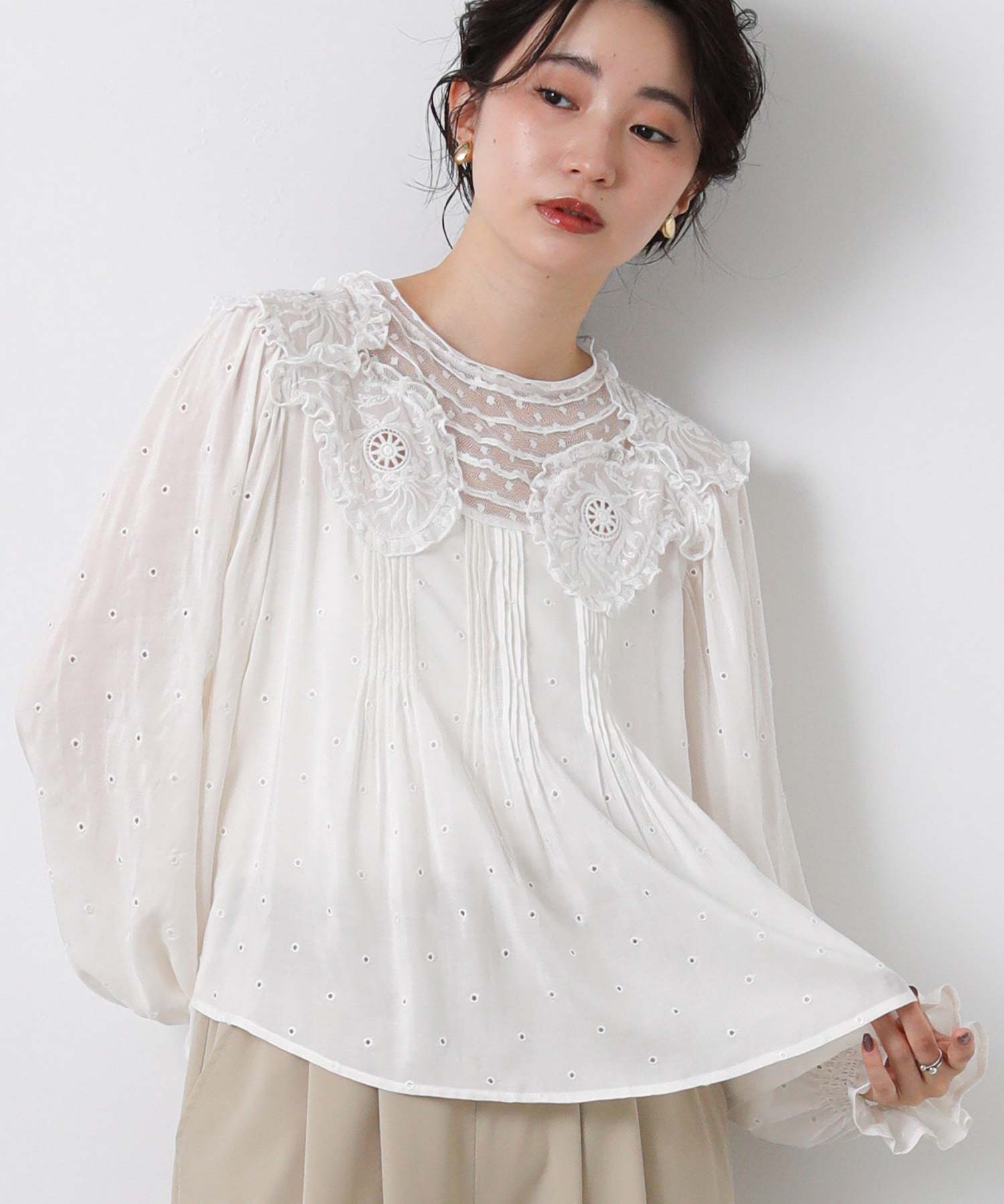 Gready Brilliant【2026年5月再値下げ】ドット刺繍キャンディスリーブ