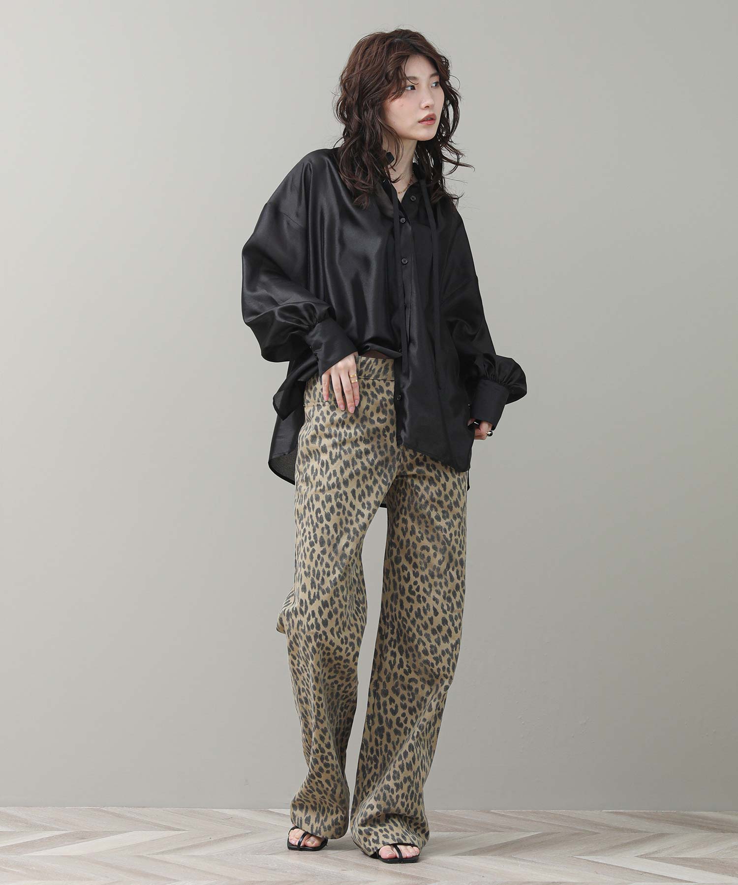 RE. シェフパンツ レオパードブラウン 仲里依紗 The rejoiceレオパードワイドパンツ【OURSaaLTY】 | SEKIMIKI Online