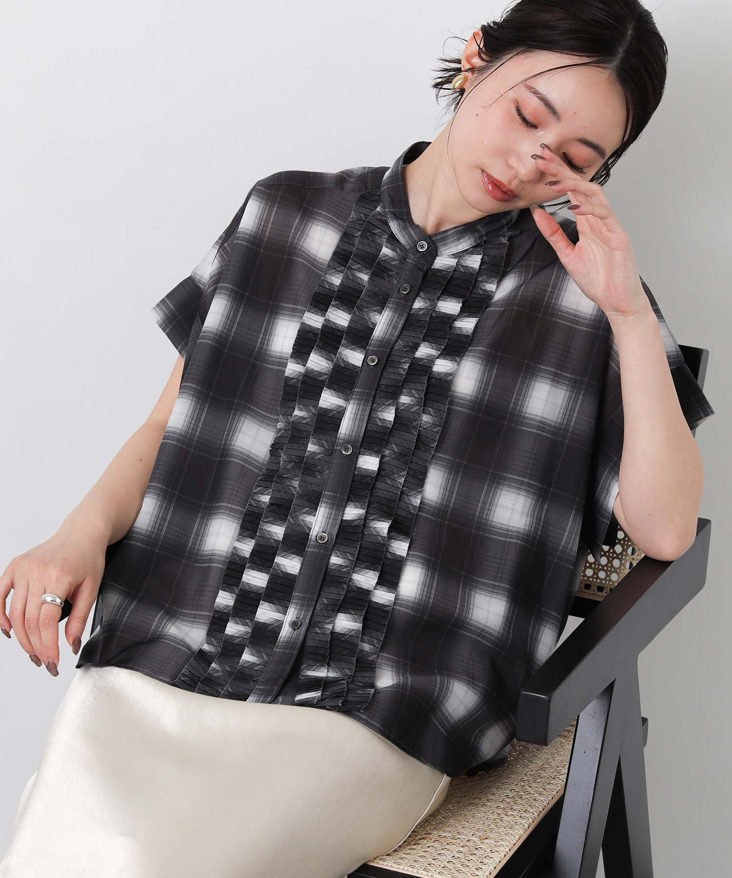 ブラウス新品 Gready Brilliantシアーフロントプリーツフレンチスリーブブラウス