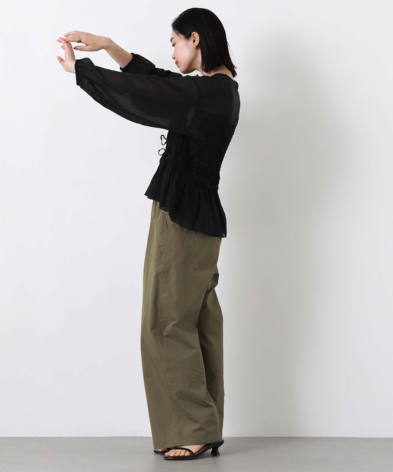 Gready Brilliant楊柳シャーリングVネックブラウス | SEKIMIKI Online Gready Brilliant楊柳シャーリングVネックブラウス | SEKIMIKI Online