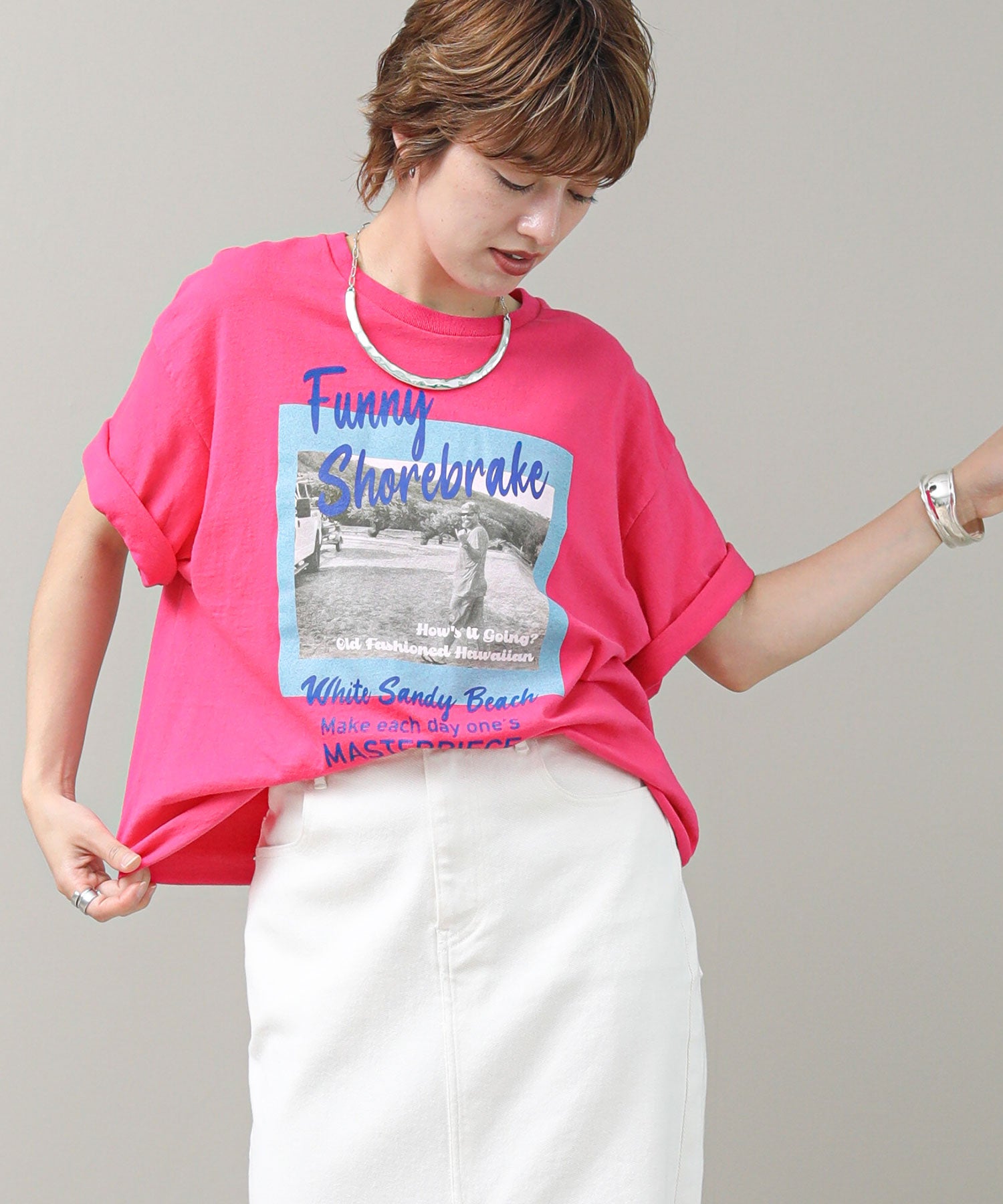 The rejoiceフロントグラフィックT【THE DAY ON THE BEACH