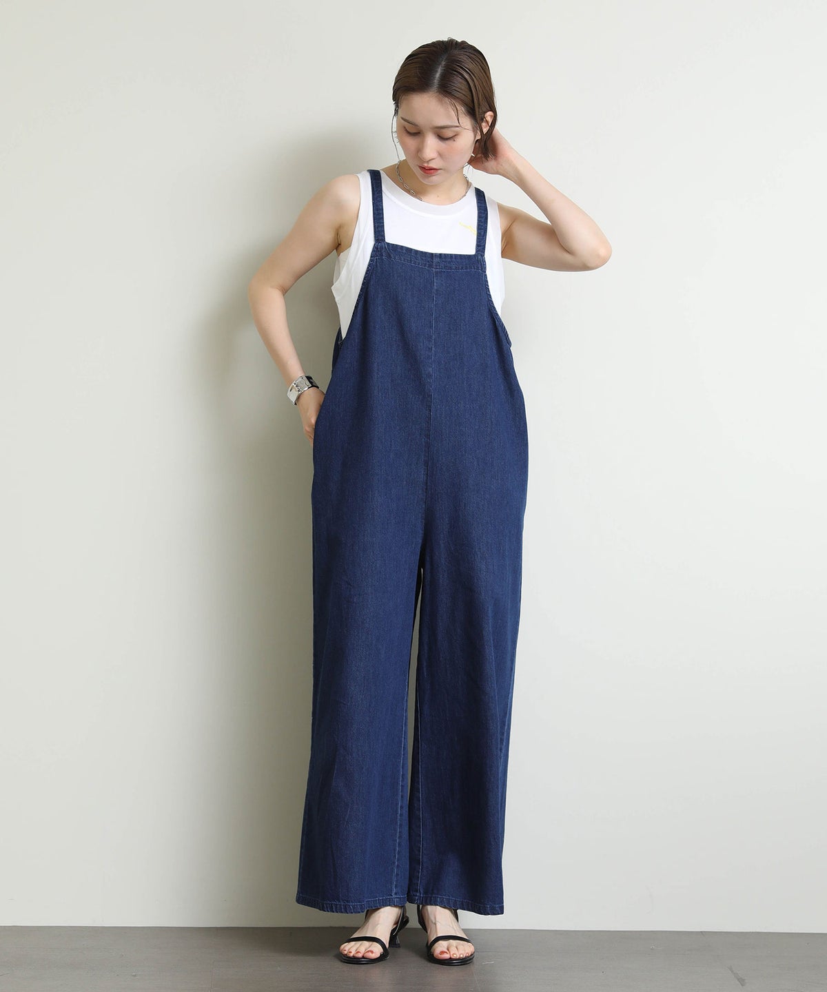 MODEL:164cm