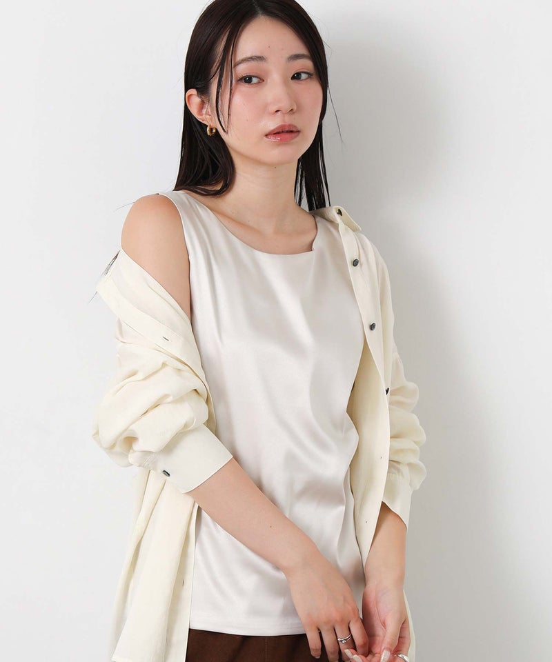 ライトベージュ