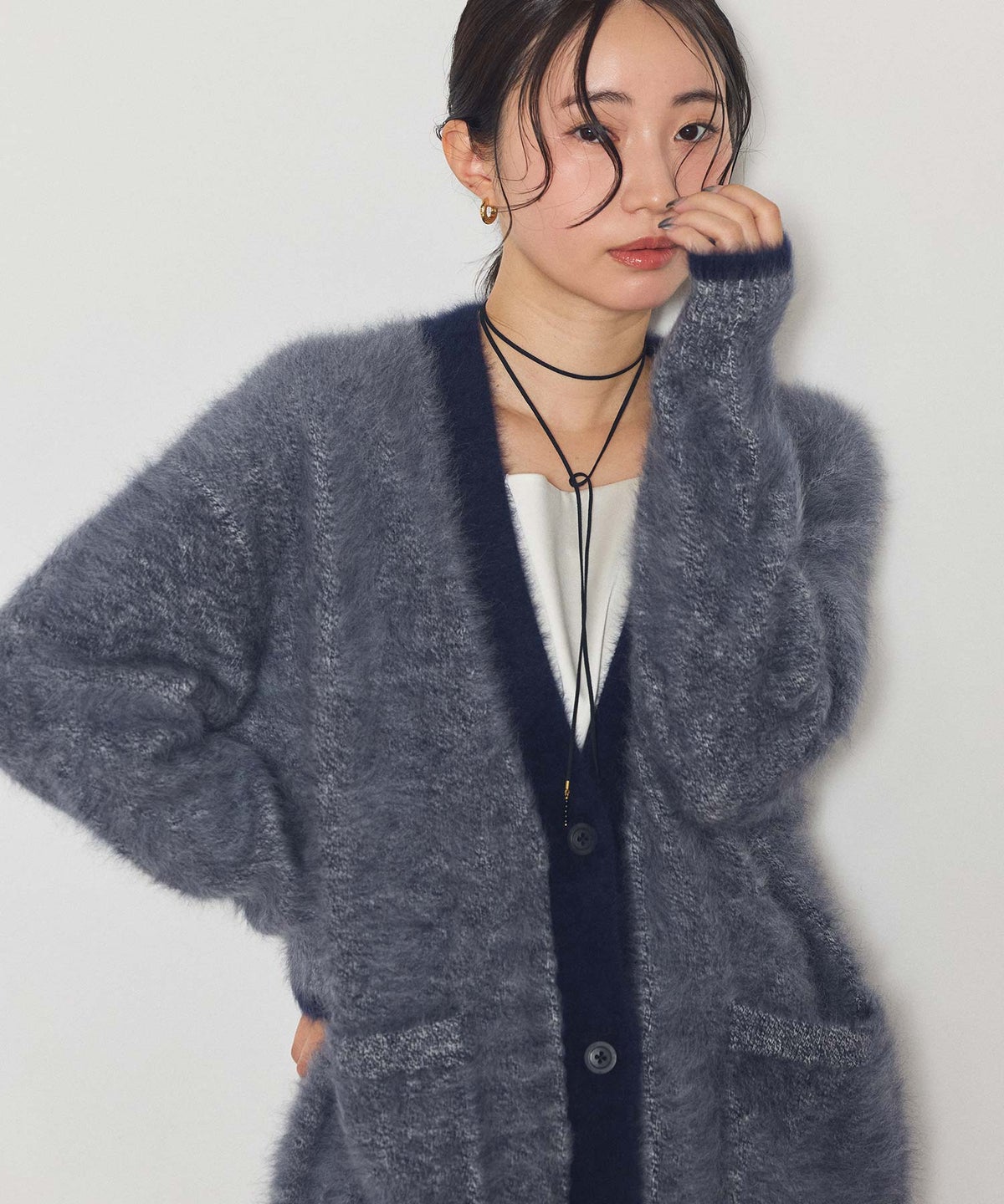 上品なカシミヤVネックカーディガン Gready Brilliant FOXカシミヤVCD