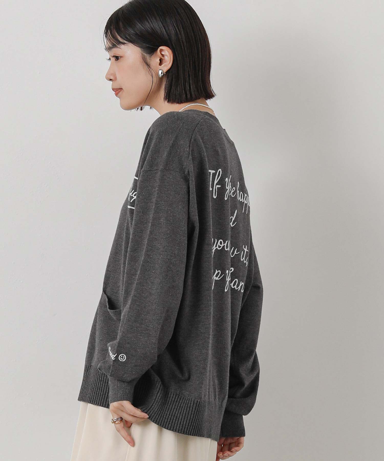 Gready Brilliantメッセージ刺繍ロゴVネックカーディガン | SEKIMIKI