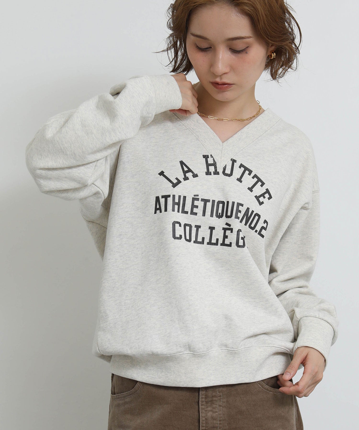 La HutteVネックスウェット