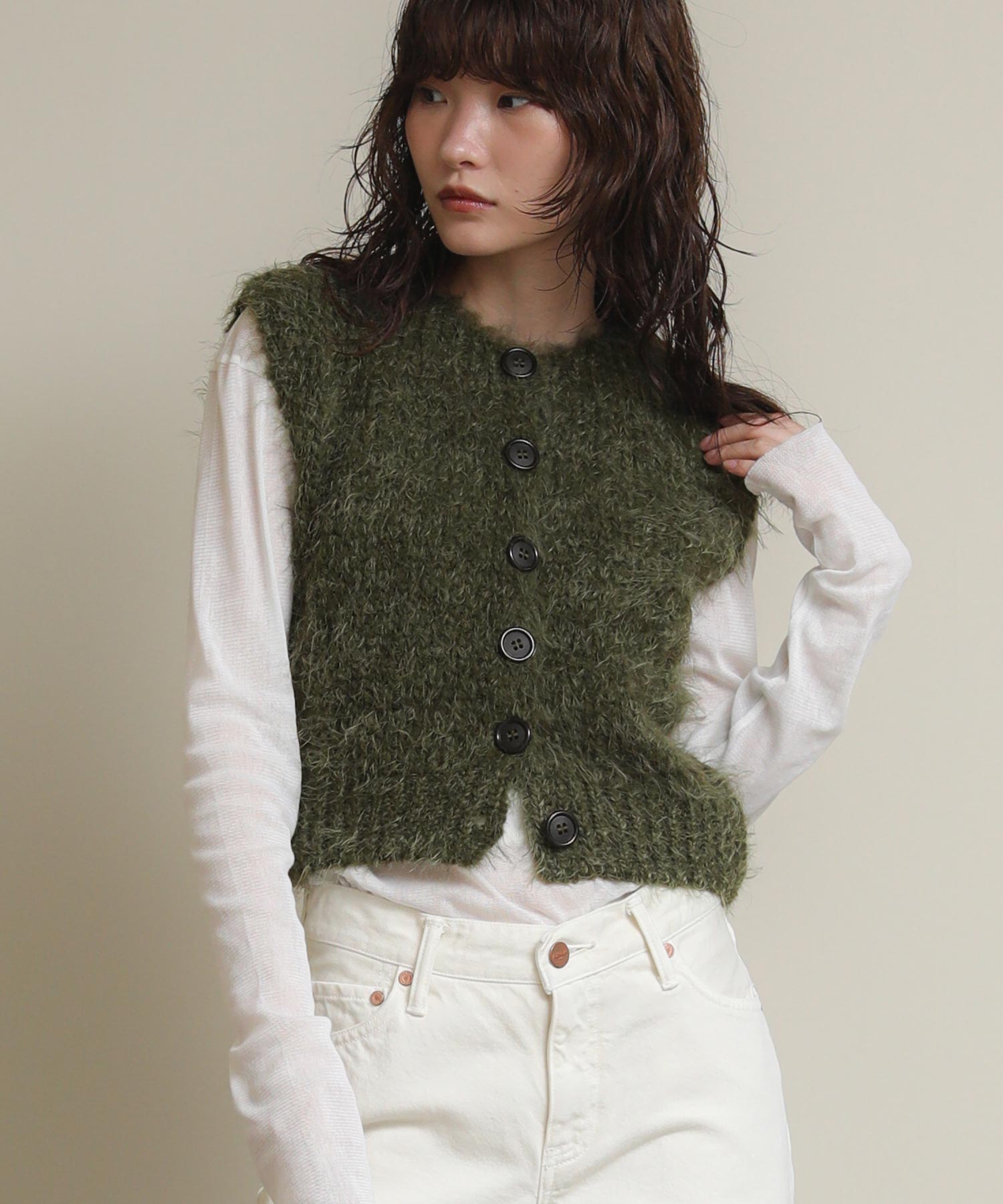 The rejoiceモヘヤ混シャギーノースリーブニット【Tricots Jean Marc